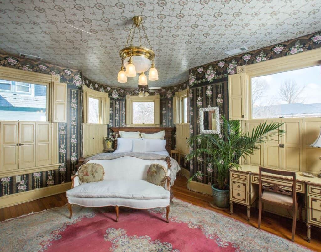 10 Clarke - The best place to stay in Frederick, MD