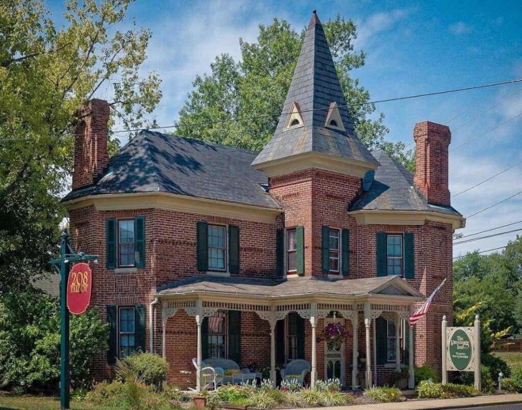 parsonage inn