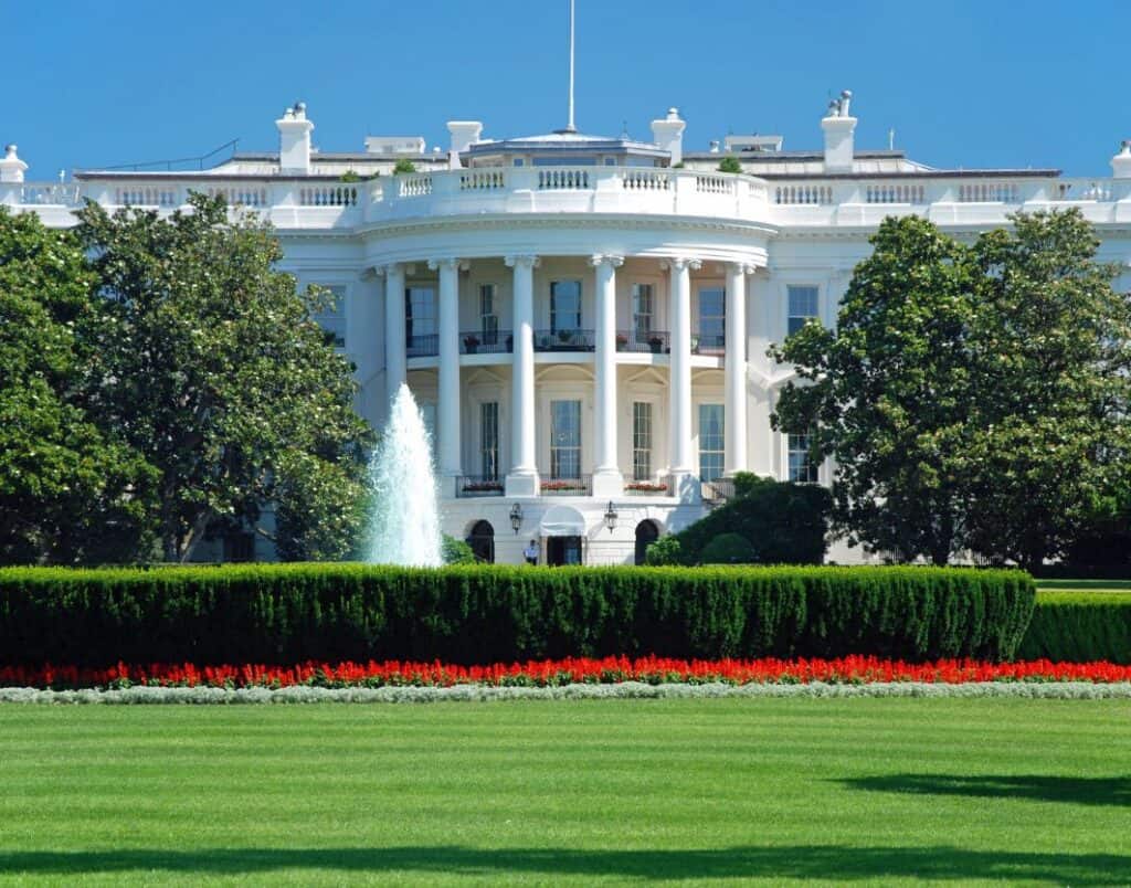 white house daytime