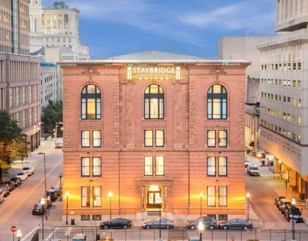where to stay in Baltimore staybridge